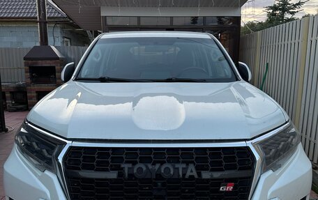 Toyota Land Cruiser Prado 150 рестайлинг 2, 2014 год, 3 350 000 рублей, 4 фотография