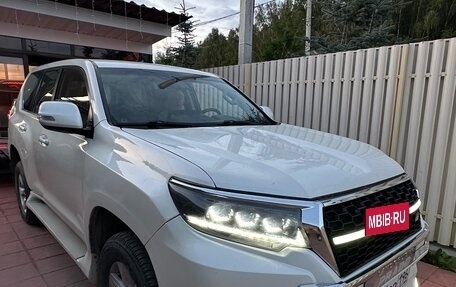 Toyota Land Cruiser Prado 150 рестайлинг 2, 2014 год, 3 350 000 рублей, 5 фотография