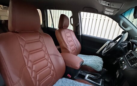 Toyota Land Cruiser Prado 150 рестайлинг 2, 2014 год, 3 350 000 рублей, 16 фотография