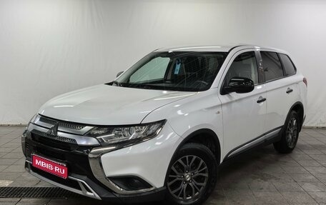 Mitsubishi Outlander III рестайлинг 3, 2019 год, 1 780 000 рублей, 1 фотография