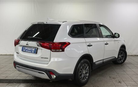 Mitsubishi Outlander III рестайлинг 3, 2019 год, 1 780 000 рублей, 2 фотография