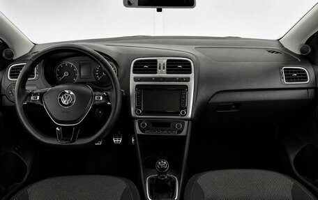 Volkswagen Polo VI (EU Market), 2018 год, 1 399 000 рублей, 7 фотография