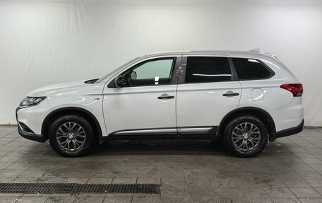 Mitsubishi Outlander III рестайлинг 3, 2019 год, 1 780 000 рублей, 3 фотография