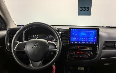 Mitsubishi Outlander III рестайлинг 3, 2019 год, 1 780 000 рублей, 11 фотография