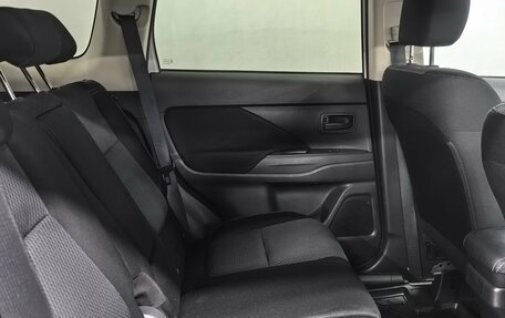 Mitsubishi Outlander III рестайлинг 3, 2019 год, 1 780 000 рублей, 18 фотография
