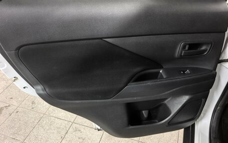 Mitsubishi Outlander III рестайлинг 3, 2019 год, 1 780 000 рублей, 15 фотография