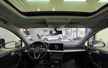 Volkswagen Tiguan II, 2023 год, 2 690 095 рублей, 14 фотография