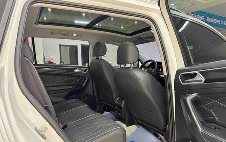 Volkswagen Tiguan II, 2023 год, 2 690 095 рублей, 10 фотография