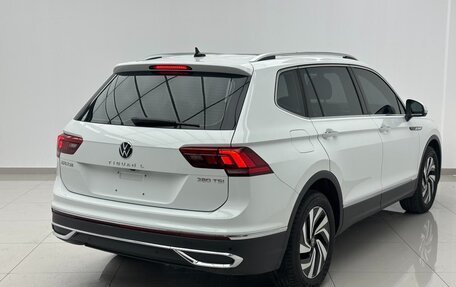 Volkswagen Tiguan II, 2023 год, 2 370 095 рублей, 5 фотография