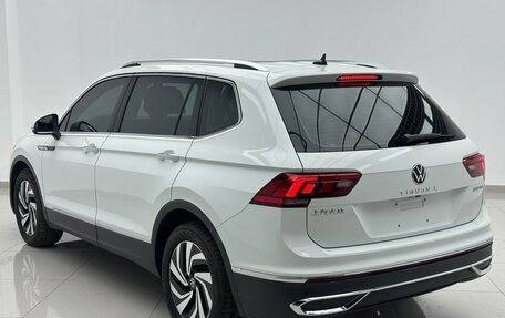 Volkswagen Tiguan II, 2023 год, 2 370 095 рублей, 8 фотография