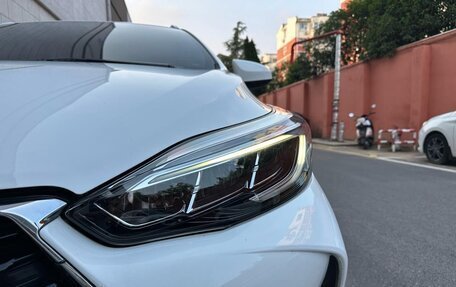 Toyota Yaris XP150 рестайлинг, 2022 год, 1 393 095 рублей, 3 фотография