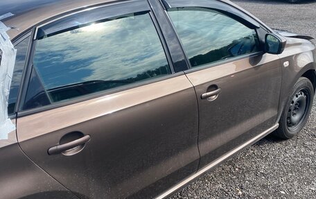 Volkswagen Polo VI (EU Market), 2015 год, 300 000 рублей, 4 фотография