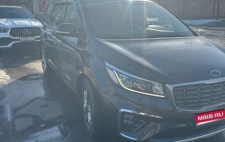 KIA Carnival III, 2018 год, 2 800 000 рублей, 6 фотография