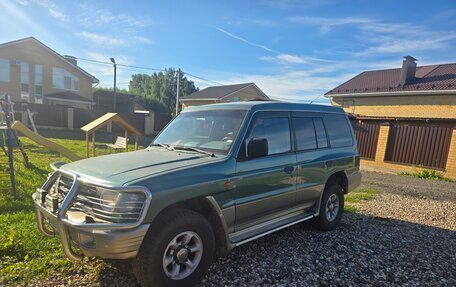Mitsubishi Pajero III рестайлинг, 1996 год, 600 000 рублей, 2 фотография