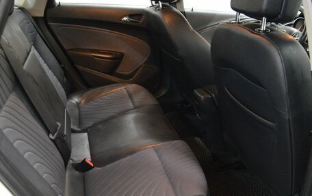 Opel Astra J, 2013 год, 690 000 рублей, 12 фотография