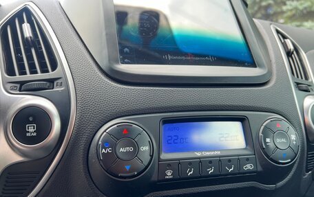 Hyundai ix35 I рестайлинг, 2013 год, 2 300 000 рублей, 10 фотография