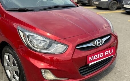 Hyundai Solaris II рестайлинг, 2011 год, 635 000 рублей, 2 фотография