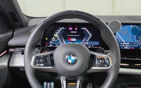 BMW 5 серия, 2024 год, 5 530 000 рублей, 12 фотография