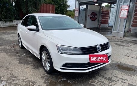 Volkswagen Jetta VI, 2015 год, 1 080 000 рублей, 2 фотография
