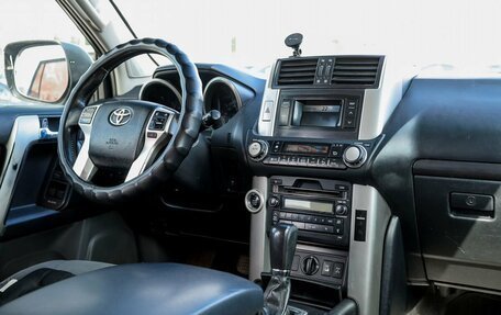 Toyota Land Cruiser Prado 150 рестайлинг 2, 2010 год, 2 499 000 рублей, 10 фотография