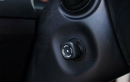 Toyota Land Cruiser Prado 150 рестайлинг 2, 2010 год, 2 499 000 рублей, 15 фотография