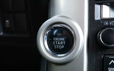 Toyota Land Cruiser Prado 150 рестайлинг 2, 2010 год, 2 499 000 рублей, 26 фотография
