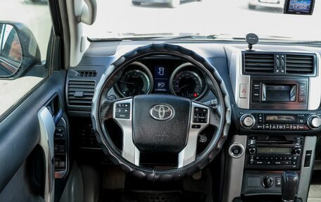 Toyota Land Cruiser Prado 150 рестайлинг 2, 2010 год, 2 499 000 рублей, 16 фотография