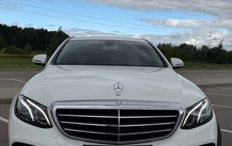 Mercedes-Benz E-Класс, 2016 год, 4 000 000 рублей, 2 фотография