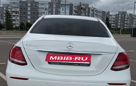 Mercedes-Benz E-Класс, 2016 год, 4 000 000 рублей, 5 фотография