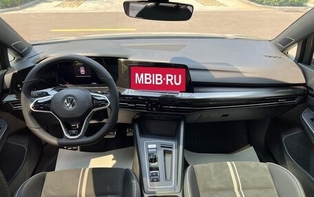 Volkswagen Golf VIII, 2022 год, 1 733 667 рублей, 10 фотография