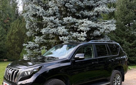 Toyota Land Cruiser Prado 150 рестайлинг 2, 2017 год, 4 600 000 рублей, 2 фотография
