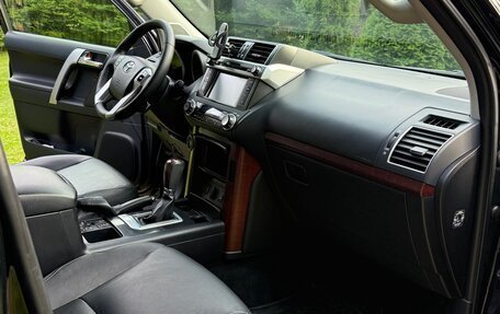 Toyota Land Cruiser Prado 150 рестайлинг 2, 2017 год, 4 600 000 рублей, 6 фотография