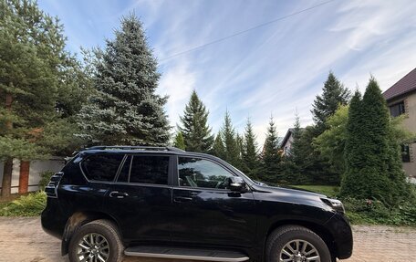 Toyota Land Cruiser Prado 150 рестайлинг 2, 2017 год, 4 600 000 рублей, 3 фотография