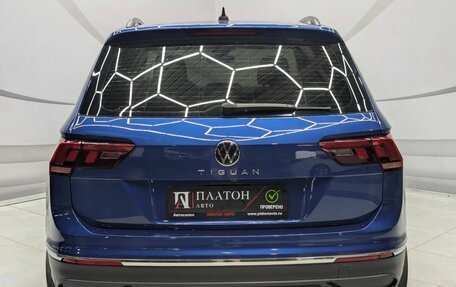 Volkswagen Tiguan II, 2021 год, 2 650 000 рублей, 6 фотография