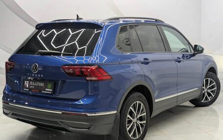 Volkswagen Tiguan II, 2021 год, 2 650 000 рублей, 5 фотография