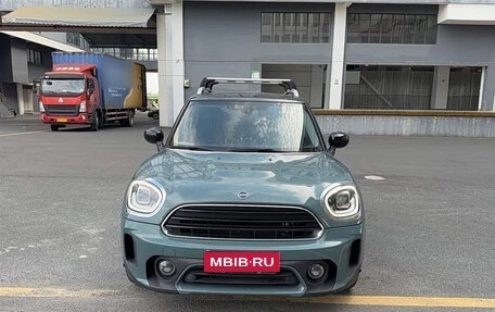 MINI Countryman II (F60), 2022 год, 1 800 000 рублей, 1 фотография
