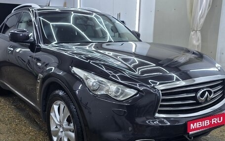 Infiniti QX70, 2013 год, 1 580 000 рублей, 4 фотография