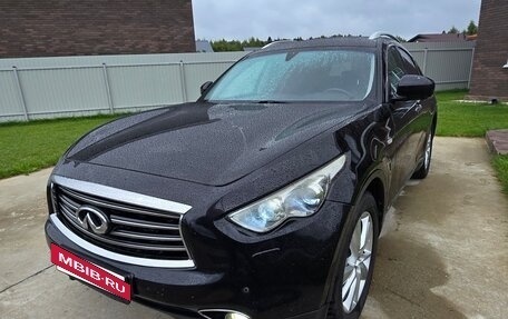 Infiniti QX70, 2013 год, 1 580 000 рублей, 8 фотография