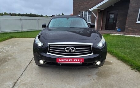 Infiniti QX70, 2013 год, 1 580 000 рублей, 7 фотография