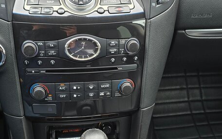Infiniti QX70, 2013 год, 1 580 000 рублей, 17 фотография