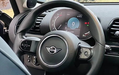 MINI Clubman, 2023 год, 1 800 000 рублей, 12 фотография
