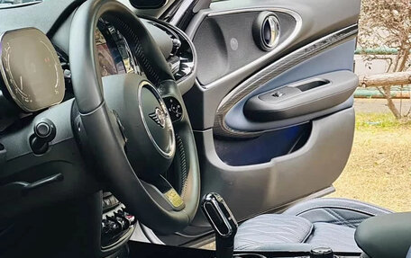 MINI Clubman, 2023 год, 1 800 000 рублей, 10 фотография
