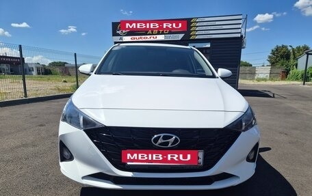 Hyundai Solaris II рестайлинг, 2022 год, 1 580 000 рублей, 2 фотография