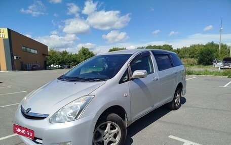Toyota Wish II, 2003 год, 400 000 рублей, 5 фотография