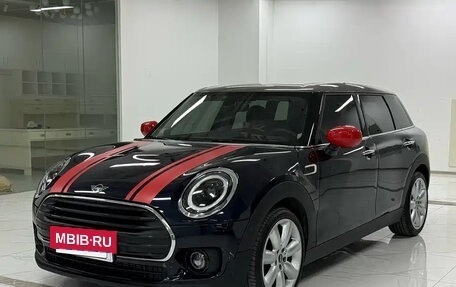 MINI Clubman, 2023 год, 1 900 000 рублей, 2 фотография