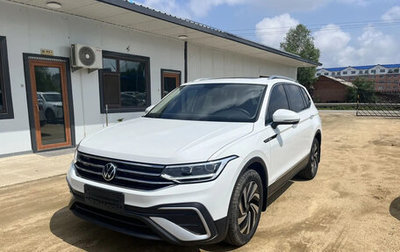 Volkswagen Tiguan II, 2022 год, 2 400 000 рублей, 1 фотография