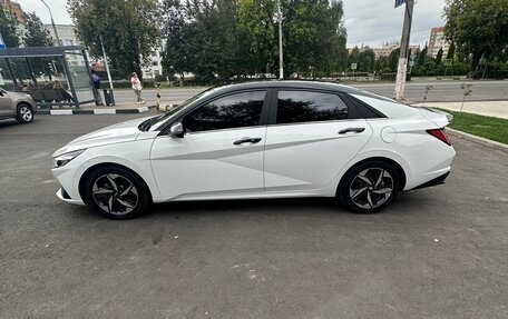 Hyundai Elantra, 2021 год, 1 990 000 рублей, 2 фотография