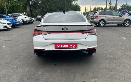 Hyundai Elantra, 2021 год, 1 990 000 рублей, 4 фотография