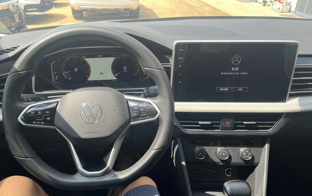 Volkswagen Tiguan II, 2022 год, 2 400 000 рублей, 8 фотография