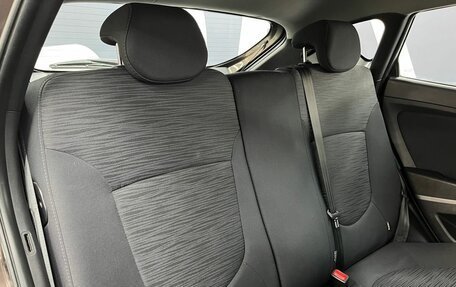 Hyundai Solaris II рестайлинг, 2015 год, 999 900 рублей, 18 фотография